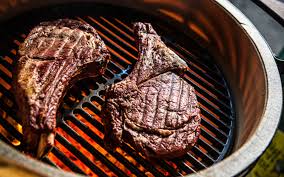 Cuire la viande au kamado